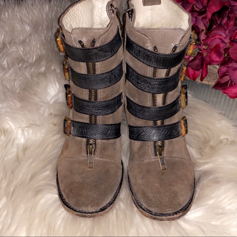 FREEBIRD Banjo Suede Ankle Bootie - Picture 5 of 10